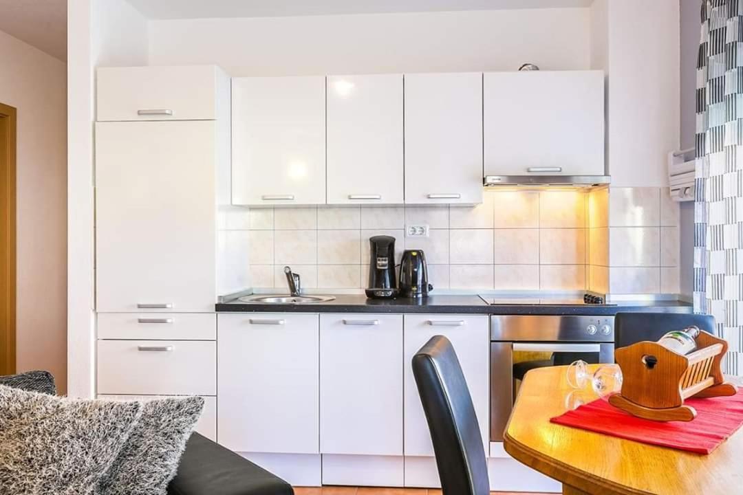 Apartman Nada *** Medulin Exterior photo