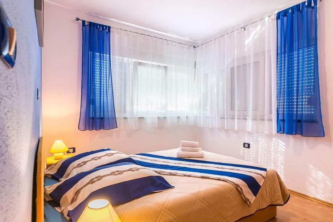 Apartman Nada *** Medulin Exterior photo